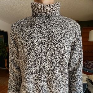 Womens Lands End turtlenec sweater